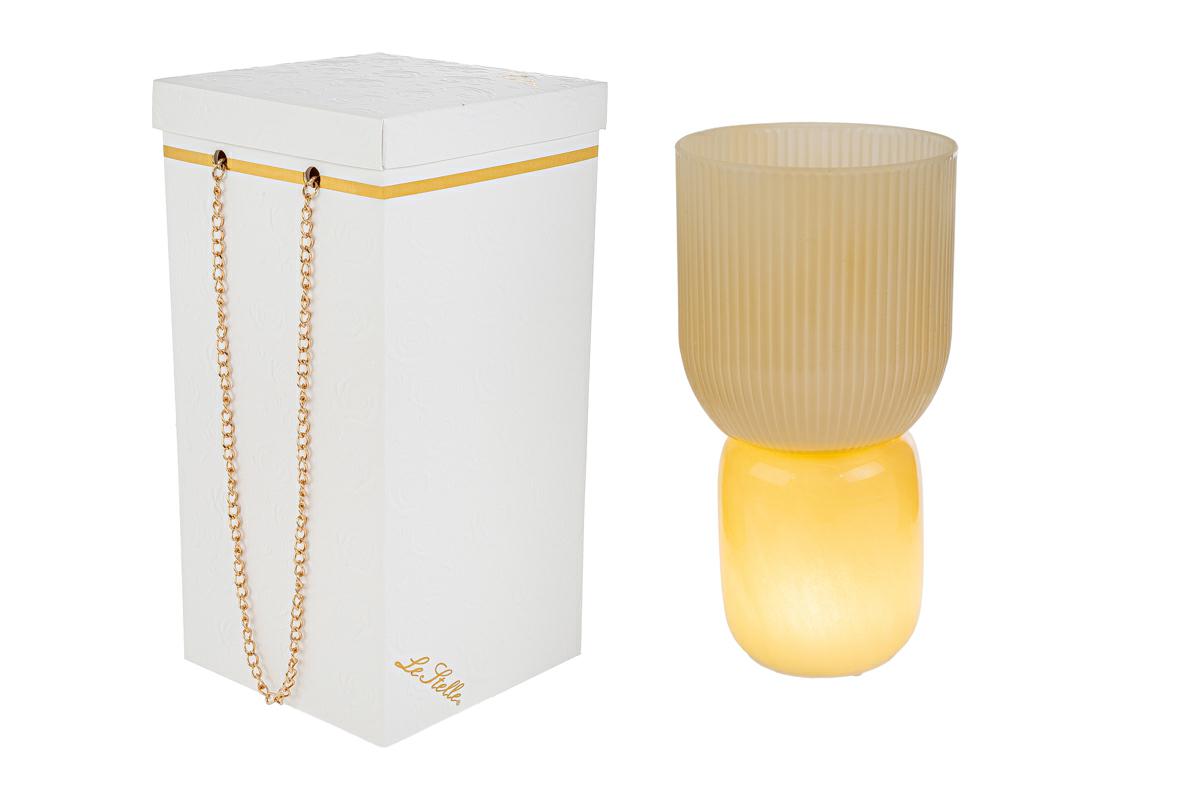 Vaso Vetro Lampada Beige 58048 d.12xh.23cm c/box-rose 189005 per bomboniere Novità 2026, ideale per atmosfere illuminate in temi romantici, da Bomboniere & Company S.r.l Siracusa.