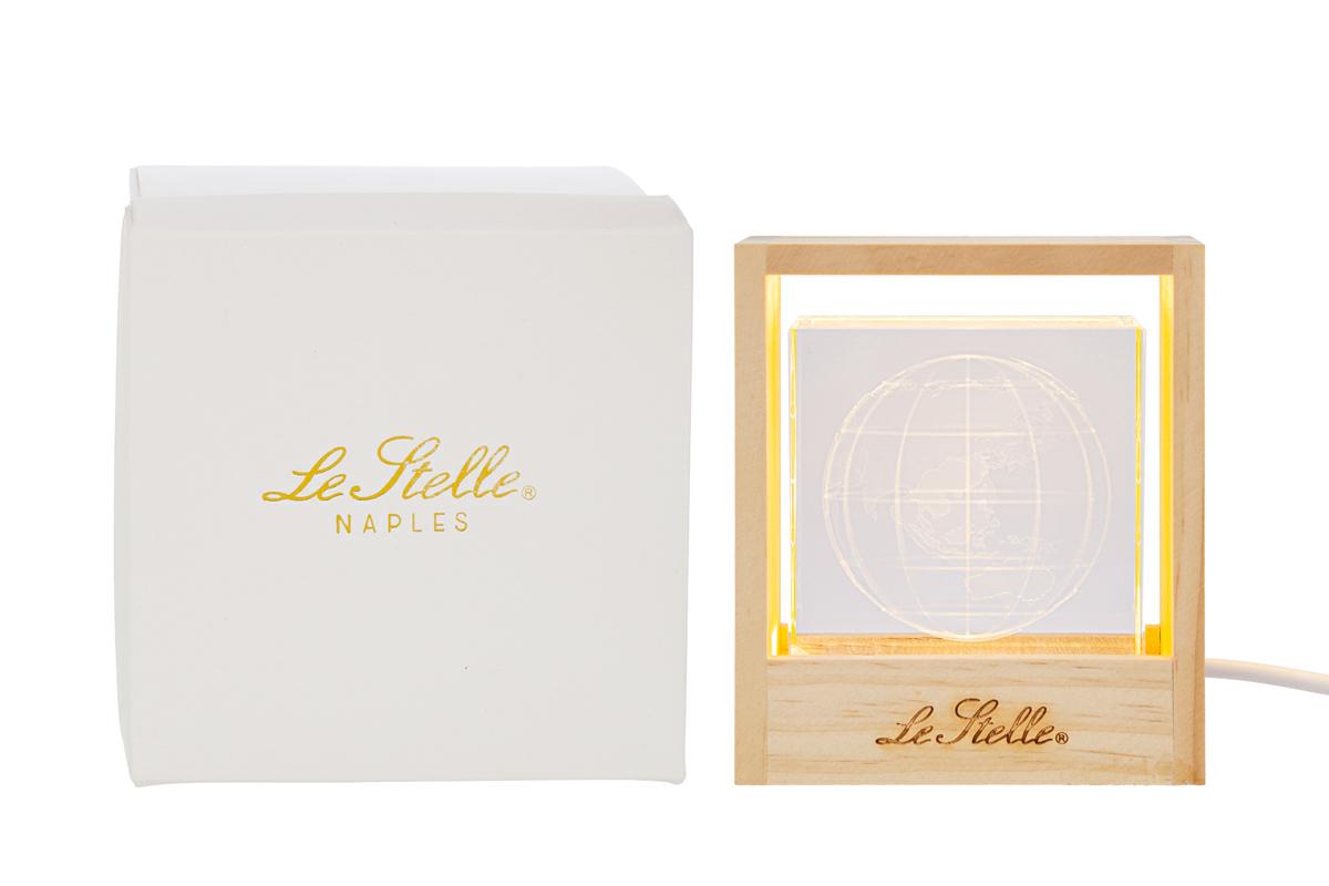 LAMPADA CUBO VETRO MONDO USB 10,5×4,5x12CM C/ASTUCCIO Cod. 58212 da Bomboniere & Company S.r.l. Siracusa.