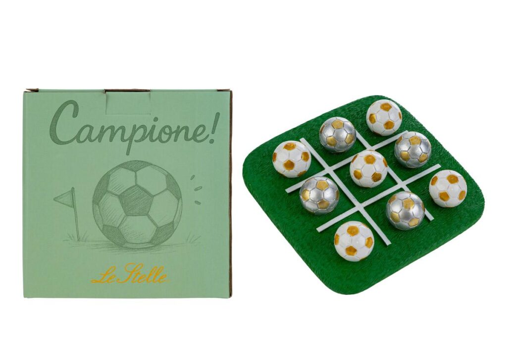 GIOCO TRIS PALLONE RESINA 13,5x13,5xh.4CM C/COLOR/BOX Cod. 58240 da Bomboniere & Company S.r.l. Siracusa.