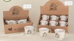 Bomboniera Set Tazzine Caffè Ibis Set da 2 e 6 tazzine da caffè in ceramica bianca con scritta All you need is love e astuccio rosa.