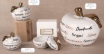 02A471 - 02A472 - 02A473 - ESTASI MELA BIANCA DM.20 H.20 C/BOX Mela Bianca Estasi in ceramica per bomboniere matrimonio e battesimo 2026, modelli 02A471 (DM.9,5 H.8,5 cm, 10,30 €), 02A472 (DM.8 H.7,5 cm, 11,30 €), 02A473 (DM.20 H.20 cm, 45,20 €), con scatola regalo, da Bomboniere & Company S.r.l Siracusa, bomboniere