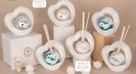 08A240 08A241 - WORLD DIFFUS.CUORE CM.11 H.10 3 ASS. C/BOX Diffusori in ceramica 08A240–08A241 (cm.11 h.10, 9,60–13,00 €) per bomboniere matrimonio 2026, design cuore per eventi romantici, da Bomboniere & Company S.r.l Siracusa.