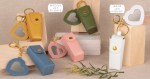 Raffinato Bag/Specchio P/C in ceramica 08A250–08A251 per bomboniere Novità 2026, cm.8 bianco e set di 4 (2,95 €), design elegante per nascita e battesimo, da Bomboniere & Company S.r.l Siracusa.