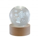 10181213 sfera vetro led con orsetto e base di legno