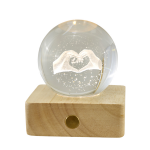 10181260 - Lampada base quadrata mani cuore pc. g/box mis: 6x6x8 LUCE LED MANI CUORE PICCOLA 10181260