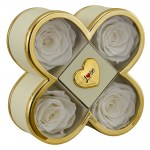 10181291 Bomboniera Scatola Quadrifoglio Panna 4 Rose Stabilizzate 14x14x6 cm, in velluto panna con 4 rose stabilizzate, per eventi come matrimoni e anniversari, codice 10811291.