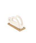 Bomboniera utile per matrimonio 1208009 Bomboniera utile per matrimonio portatovaglioli a forma di cuore in porcellana bianca con base in legno misura 12x6 5 cm codice 1208009.
