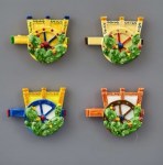 Bomboniera Magnete Carretto Siciliano con Fico d'India Quattro varianti di magneti carretto siciliano colorati con fichi d'india per bomboniere.