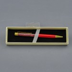 Penna Laurea Rossa con Perline e Astuccio Regalo - Bomboniera Elegante Penna rossa per laurea con dettaglio perline trasparenti in astuccio regalo bianco.