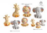 Bomboniere Animaletti della Giungla 20982 Set di bomboniere per battesimo e nascita raffiguranti giraffa, leone e elefante in resina toni pastello e versione salvadanaio della linea Mandorle by Paben