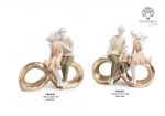 22540 - Gruppi Stilizzati – Innamorati / Famiglia – Simbolo Infinito – 20.4 cm – Resina – C.Box – 2027 Gruppi stilizzati innamorati e famiglia su simbolo infinito in resina