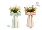 Vasi a forma di fiocco con righe colorate in ceramica