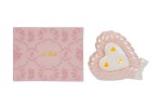 58172 - CUORE ROSA LED PORCELLANA 13x6x10,5CM C/ASTUCCIO CUORE ROSA LED PORCELLANA 13x6x10,5CM C/ASTUCCIO Cod. 58172 da Bomboniere & Company S.r.l. Siracusa.