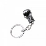 Bomboniera Laurea Portachiavi Guantone Boxe Silver – Idea Sportiva Portachiavi silver a forma di guantone da boxe per bomboniere laurea e sport.